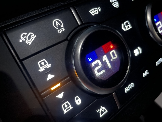 Land Rover Defender Langversion 130 D300 AWD einstellen der Klimaanlage