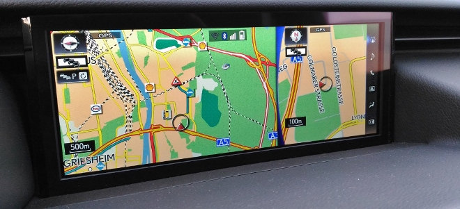 Lexus IS Sport Navigation Bildschirm 2018