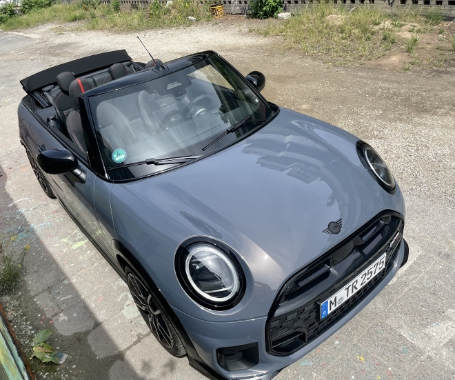 Mini Cooper C Cabrio frontpartie und Scheinwerfer