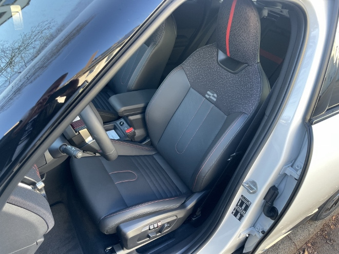 Mini Countryman D Serie 3 mit Dieselmotor, vorne sitzen, auf den Vordersitzen