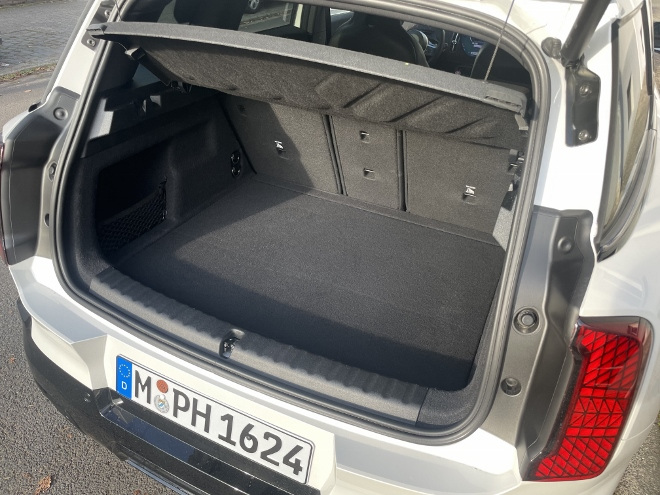 Mini Countryman D Serie 3 mit Dieselmotor, kofferraum, Länge, Tiefe, Breite, Höhe, Ladekante, Gepäckraumabdeckung