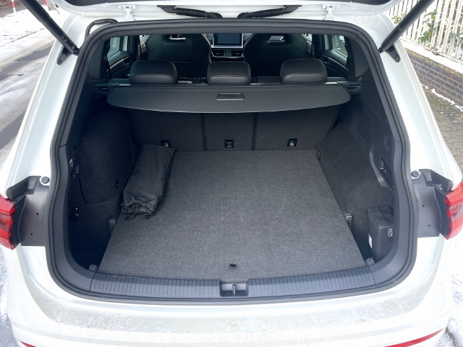 Seat Tarraco Plug-in-Hybrid kofferraum, Tiefe, Breite und Kofferraumvolumen