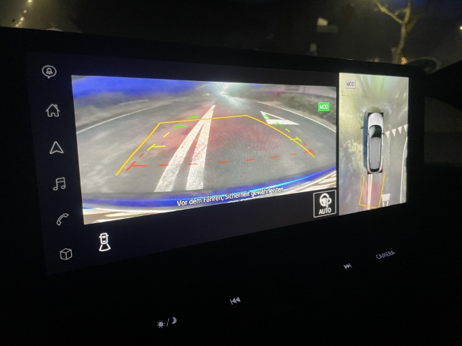 Nissan Qashqai e-Power Bild der Kamera und aus der Vogelperspektive mit dem 360 Grad System