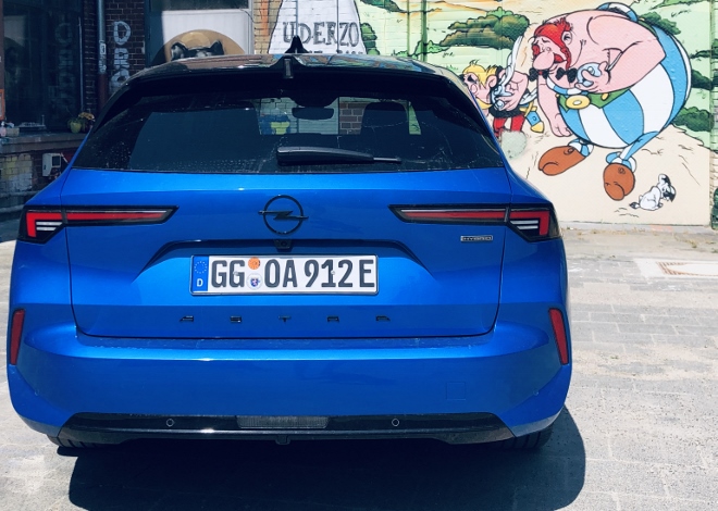 Opel Astra Sports Tourer Kombi Plug in Hybrid Heck