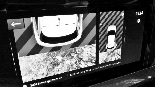 Kamera Bild auf dem Bildschirm im neuen Opel Mokka 1.2 Turbo