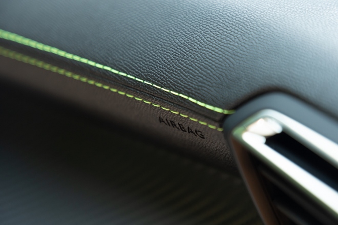 Peugeot 2008 GT neu, Detail: Leder, 2020. Airbag vorne