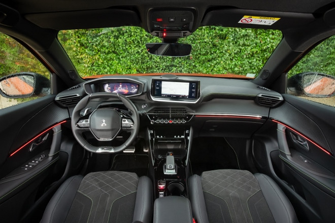 Peugeot 2008 GT neu, Innenraum und Sitze, neuer SUV