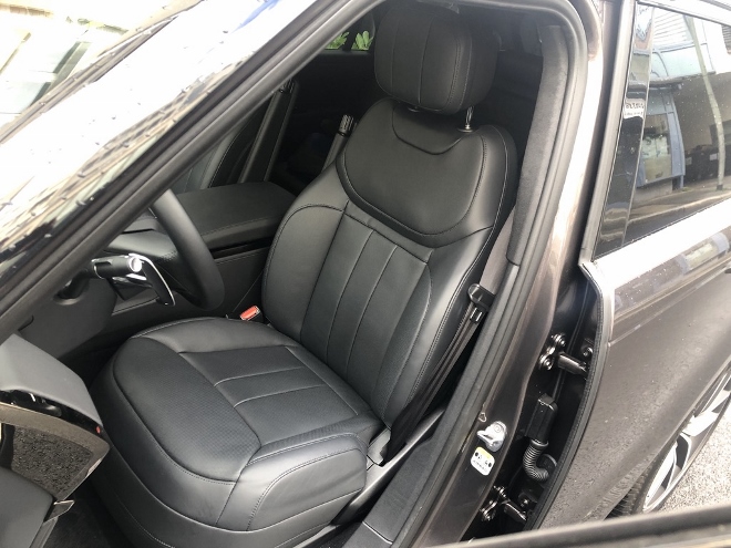 Range Rover Sport D350 Diesel AWD Test vorne sitzen, Vordersitz mit Lederbezug