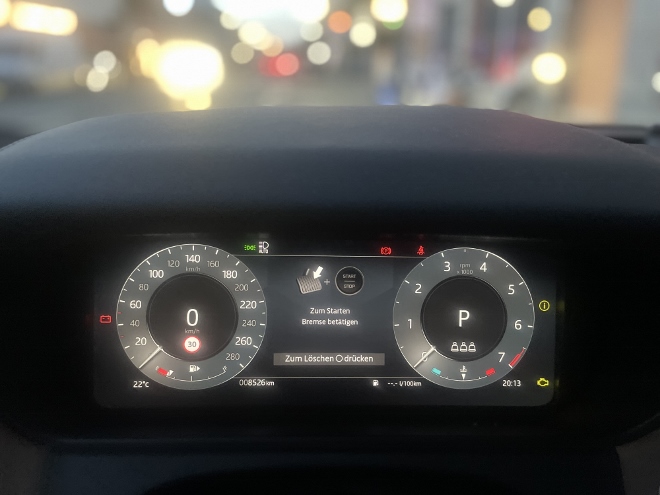 Range Rover Velar P400 AWD Test: Tacho und Drehzahlmesser digital
