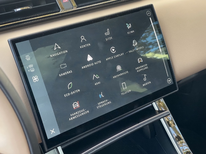 Range Rover Velar P400 AWD Test: Menü und Apps auf dem Touchscreen Bildschirm