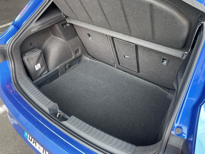 Seat Leon 2.0 TDI DSG Kofferraum, Breite, Tiefe, hohe Ladekante und Volumen