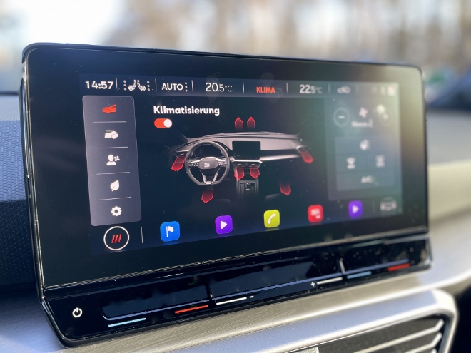 Seat Leon 2.0 TDI DSG Klimaanlage einstellen auf dem Touchscreen Bildschirm