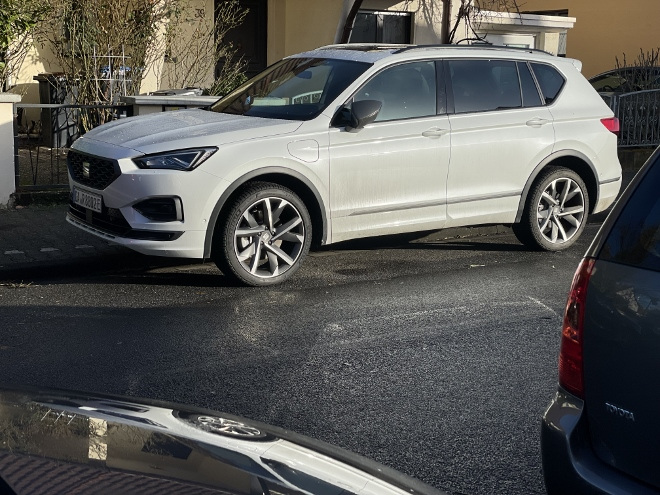 Seat Tarraco Plug-in-Hybrid FR in weiß