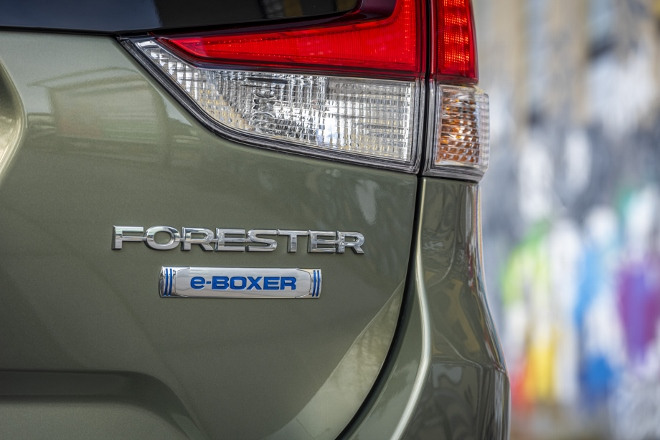 Subaru Forester Hybrid e Boxer Emblem