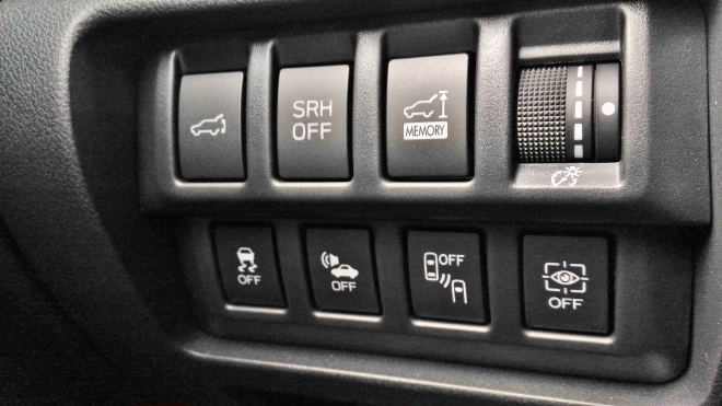 Subaru Forester Hybrid Tasten Assistenten und Heckklappe