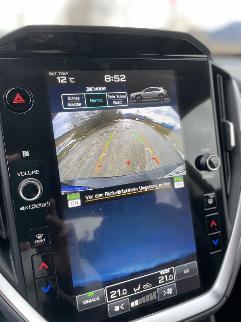 Subaru Crosstrek 2024 Bild der Rückfahrkamera auf dem Touchscreen Bildschirm
