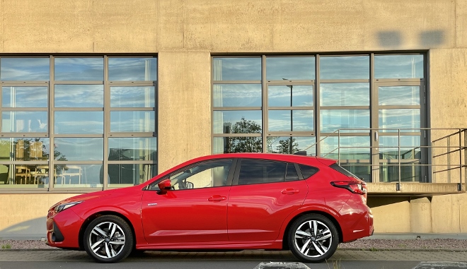 Neuer Subaru Impreza in rot