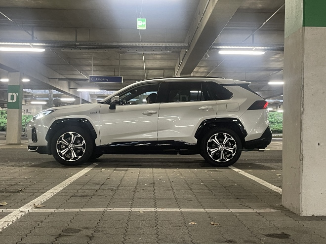 Suzuki Across 2.5 Plug-in Hybrid im Testbericht