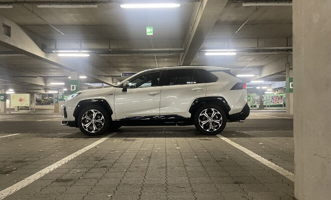 Suzuki Across Plug-in Hybrid im Test