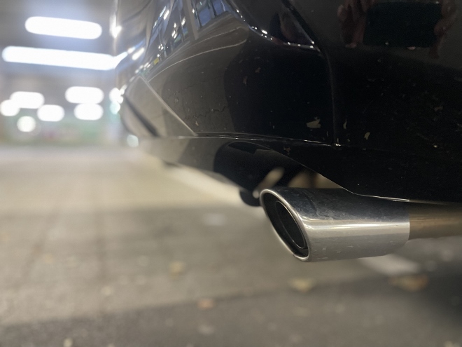 Suzuki Across 2.5 Plug-in Hybrid Test: Auspuff und Abgasanlage