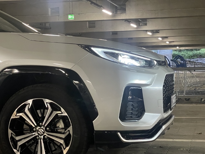 Suzuki Across 2.5 Plug-in Hybrid Test: scheinwerfer, Lufteinlässe, Grill
