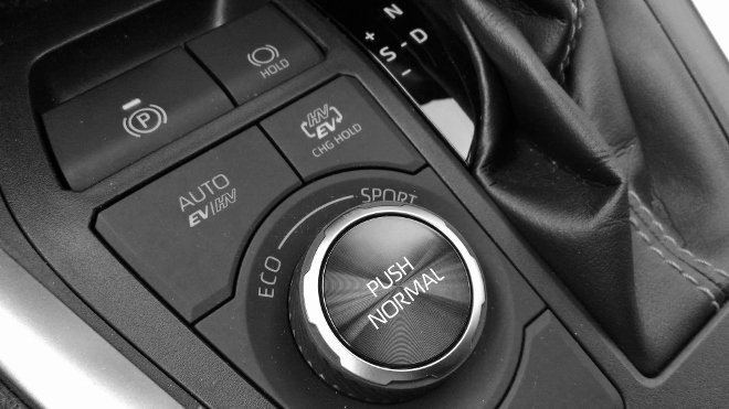 Suzuki Across Plug in Hybrid Sport Schalter Fahrprogramme