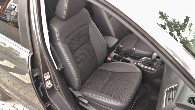 Suzuki S-Cross Mild Hybrid Vordersitz Sitzbezug