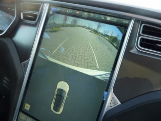 Tesla Model S P85D Monitor