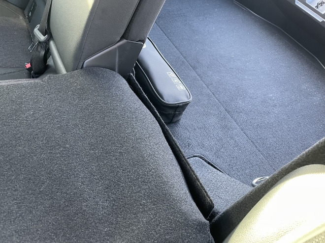 Toyota Corolla 1.8 Hybrid flach gelegte Rücksitzbank, nicht ganz eben