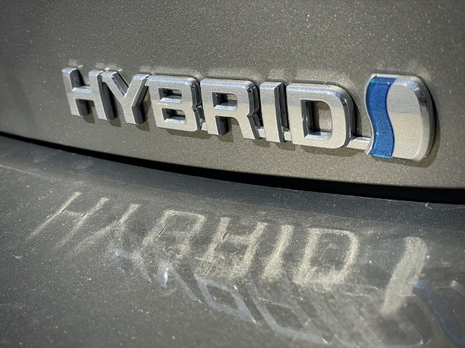 Toyota Corolla 1.8 Hybrid "Hybrid" Schriftzug am Heck