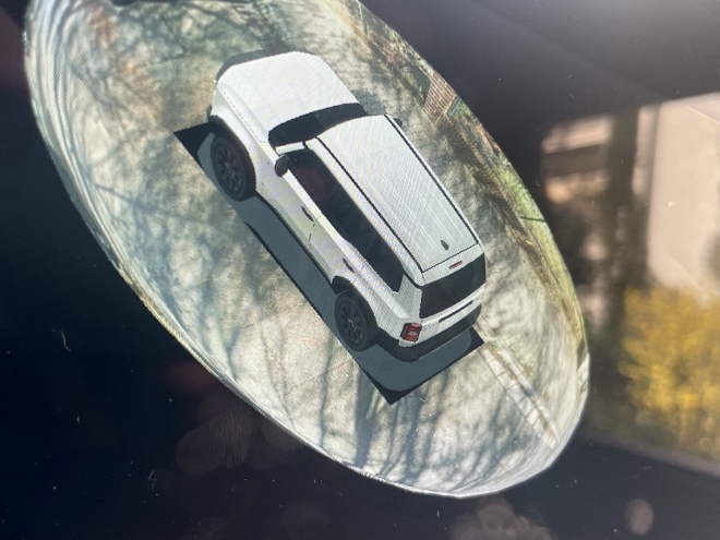 Test Toyota Land Cruiser 2.8 Diesel: Ansicht mit der 360° Kamera aus der Vogelperspektive, Kamera mit verschiedenen Ansichten